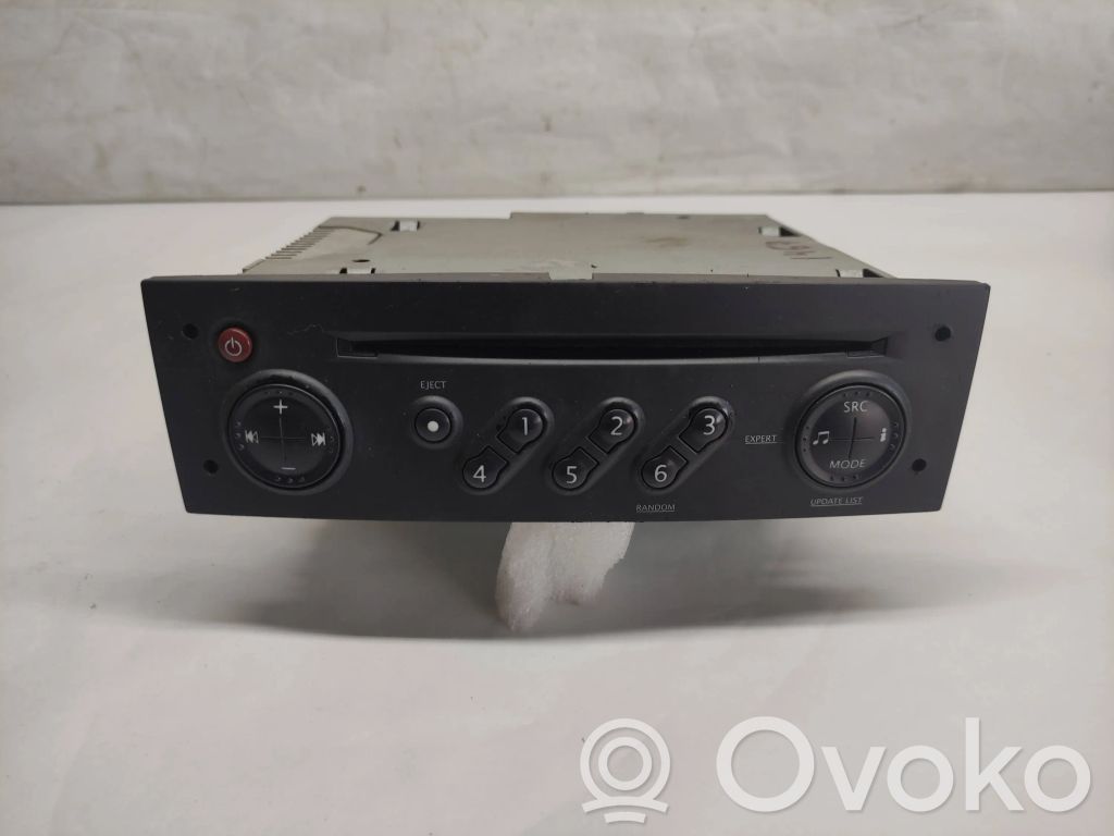 Renault Megane II Panel / Radioodtwarzacz CD/DVD/GPS 