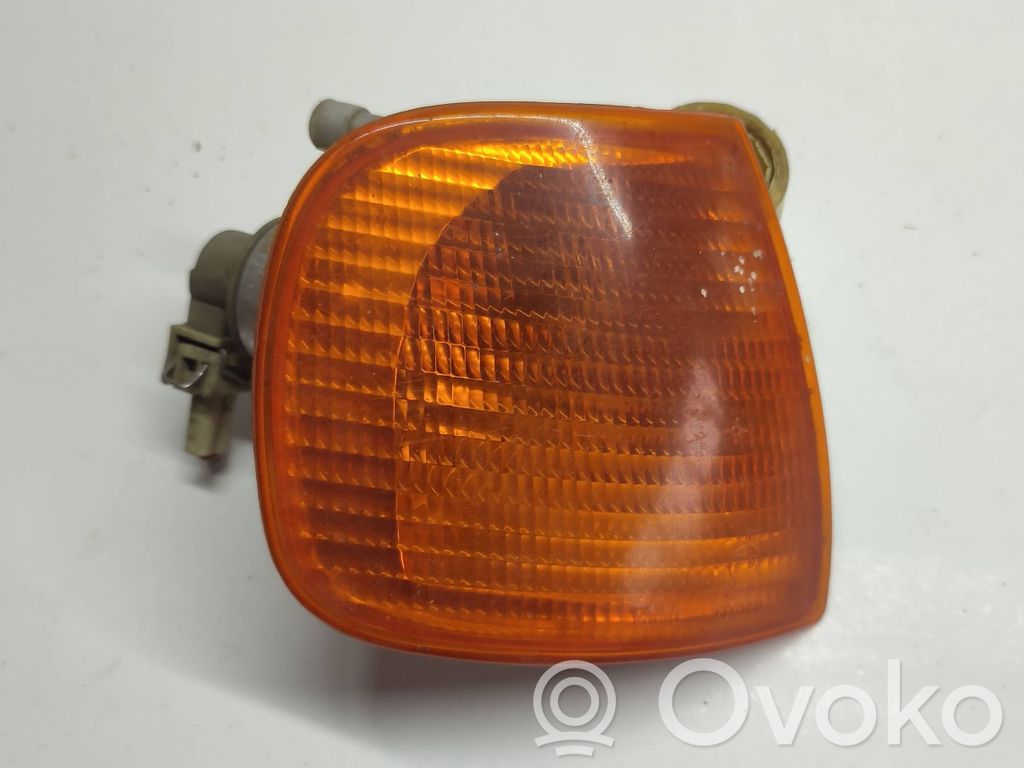 Volkswagen Polo III 6N 6N2 6NF Front indicator light 