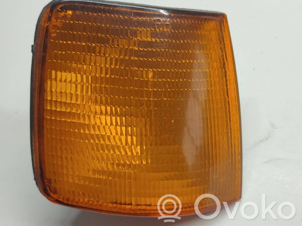 Volkswagen PASSAT B5 Front indicator light 