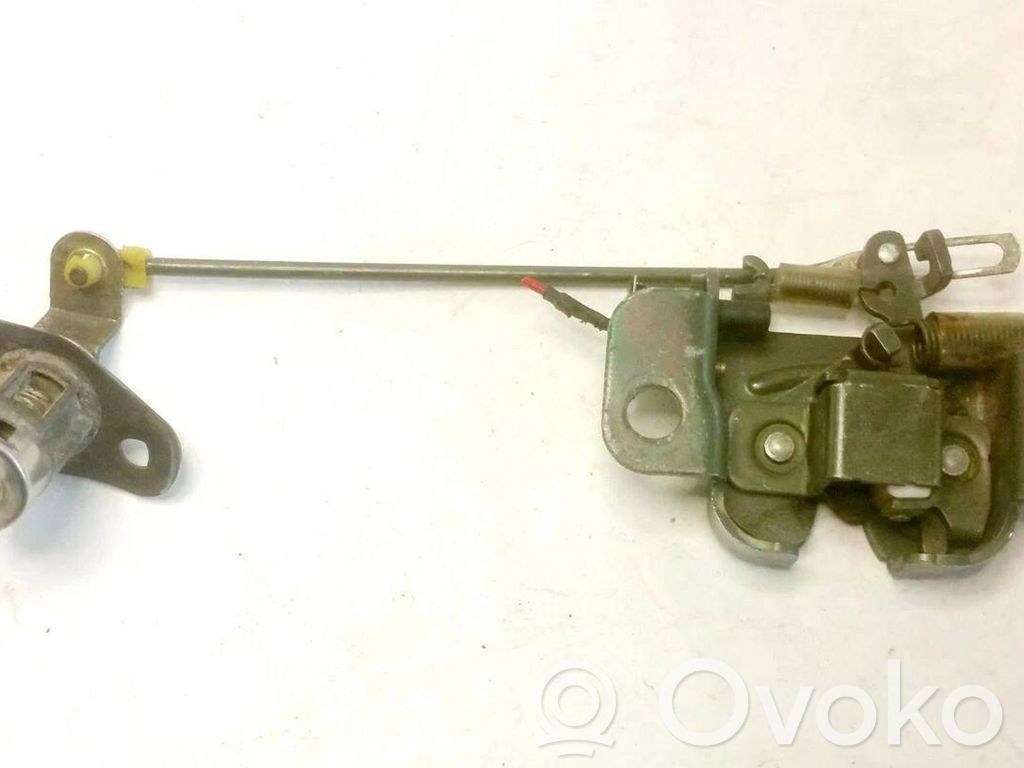 Loading door lock