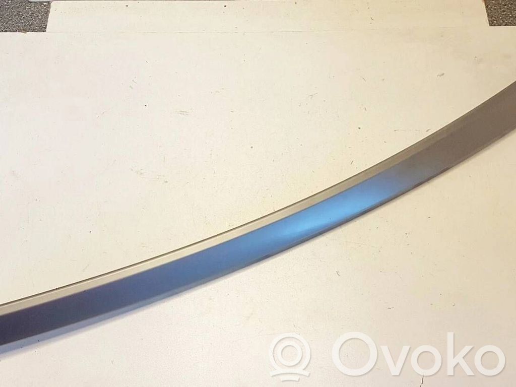 Moldura de la guantera   7121474,52850610