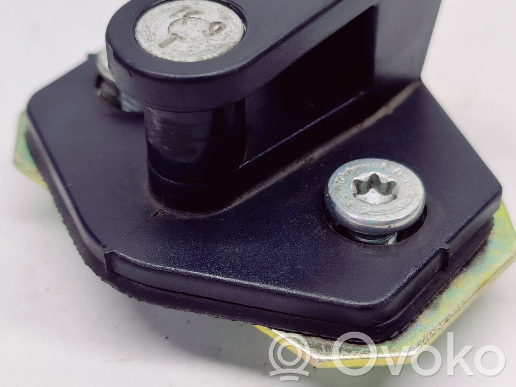 BMW 7 E38 Front door lock loop/hook striker 