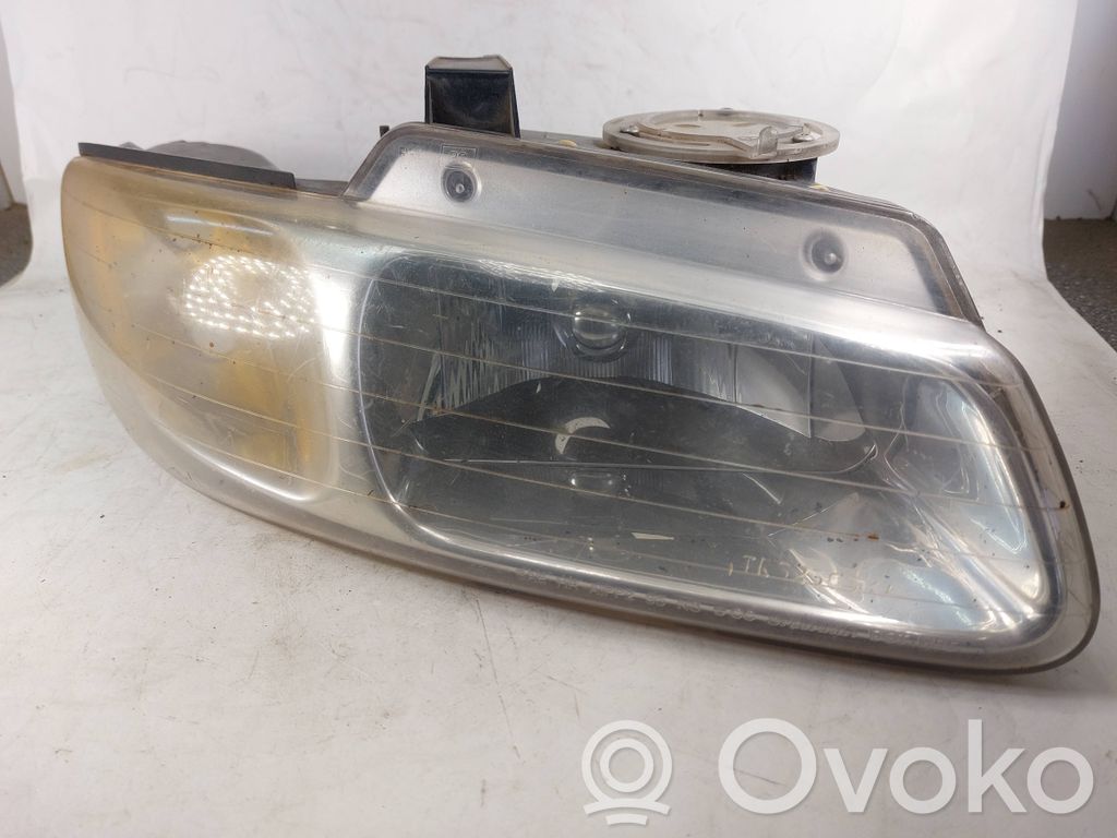 Chrysler Voyager Scheinwerfer 