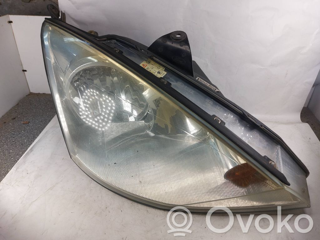 Ford Focus Phare frontale 