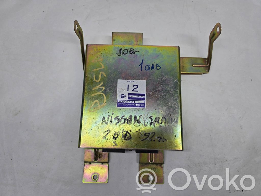 Nissan Sunny Engine control unit/module 