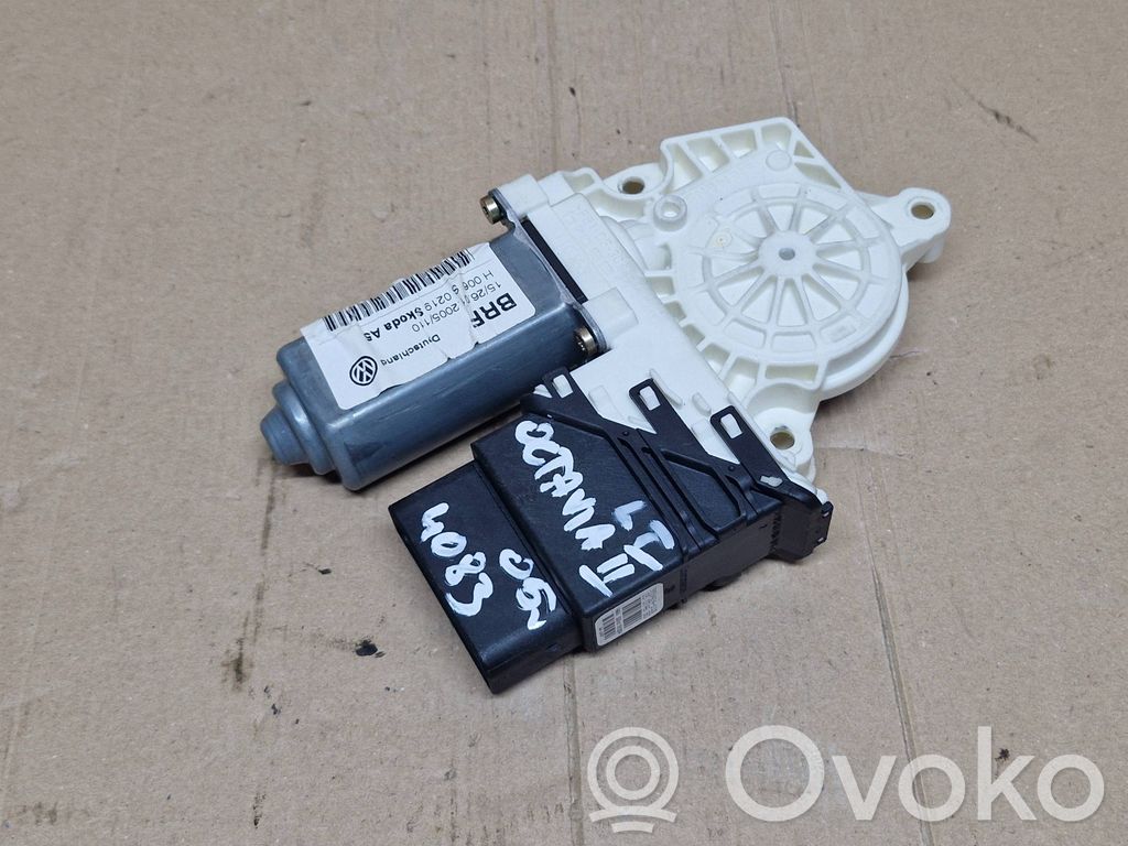 Skoda Octavia Mk2 (1Z) Silniczek podnoszenia szyby drzwi tylnych 