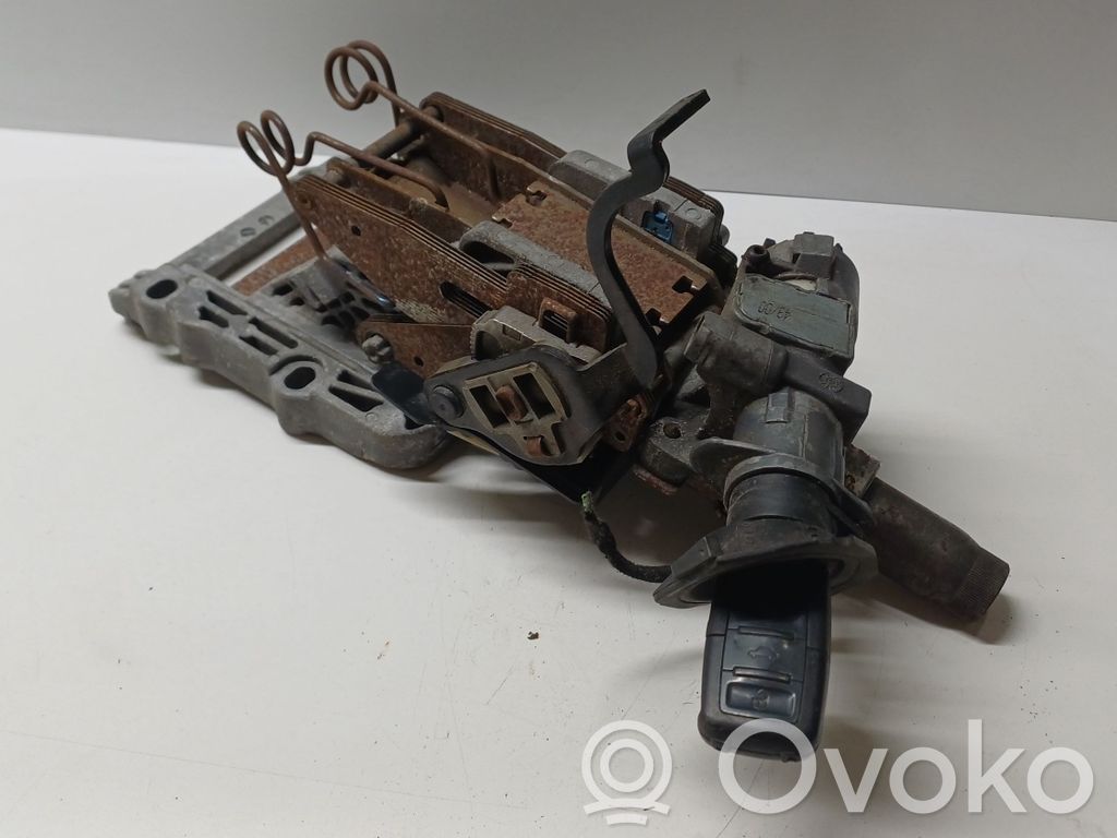 Volkswagen PASSAT B5 Ohjauspyörän akseli 