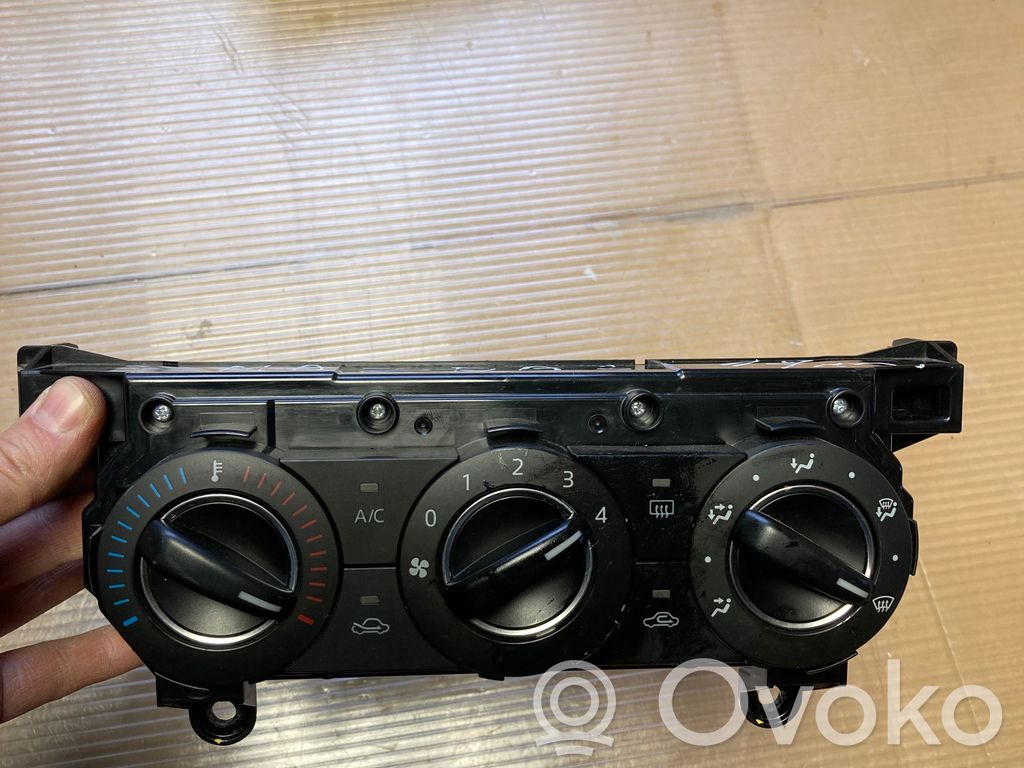 Mazda 2 Climate control unit 