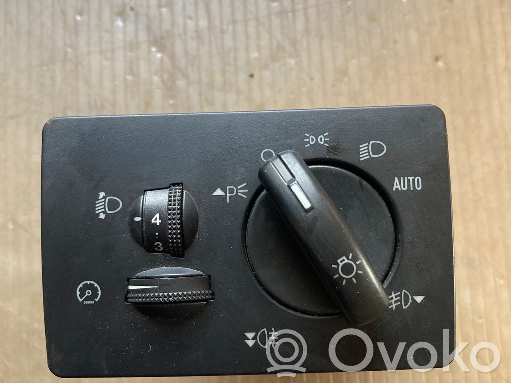 Ford Kuga I Light switch 