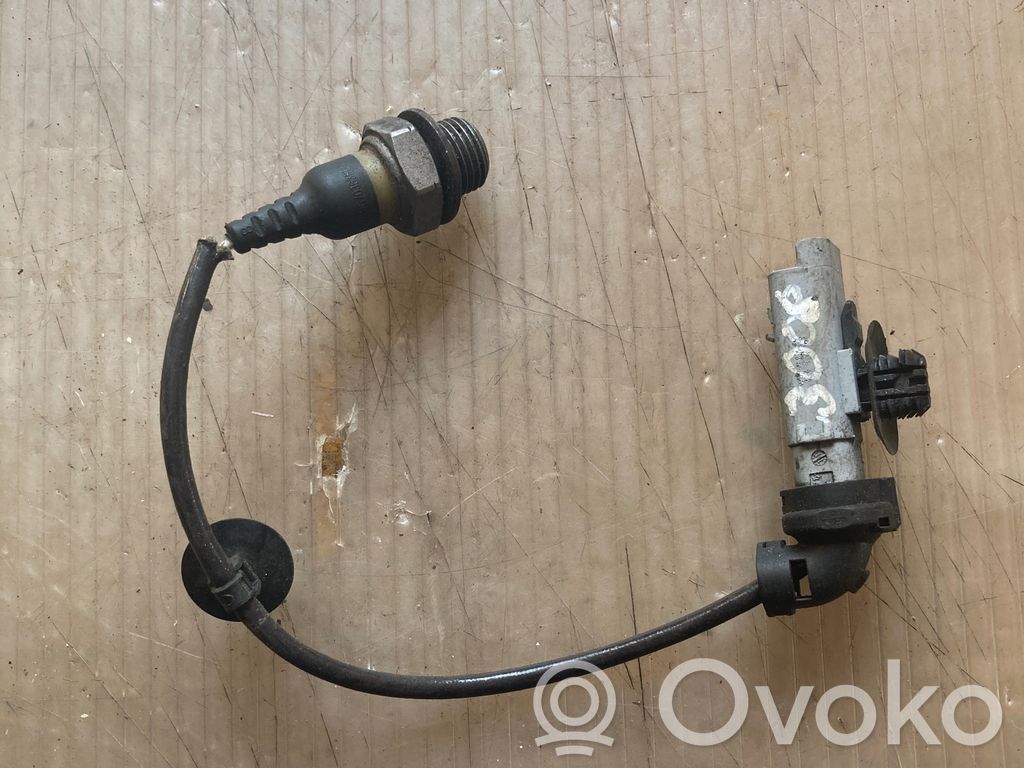 Peugeot 3008 I Oil pressure sensor 