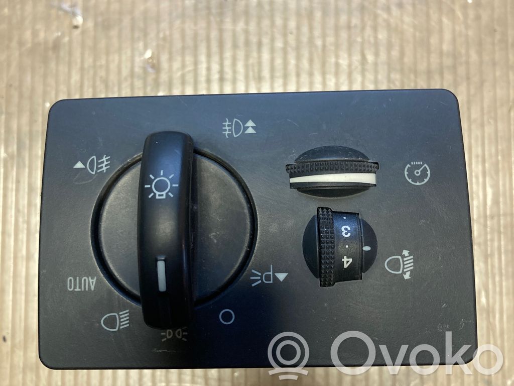 Light switch   7M5T13A024DA