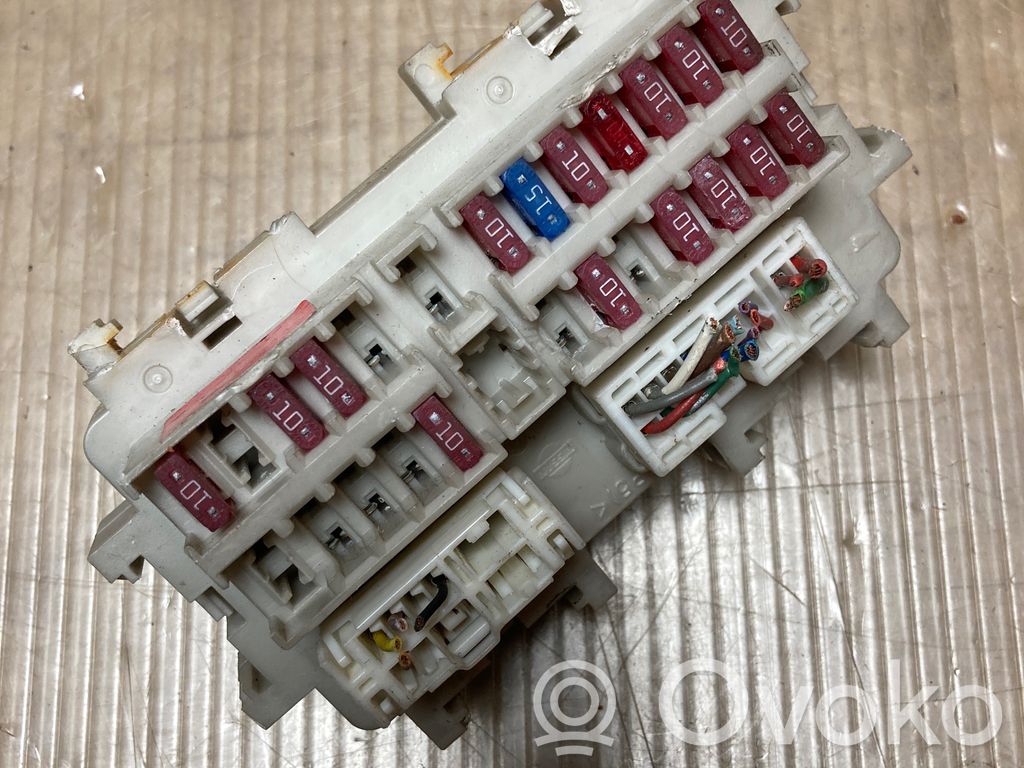 Nissan Pathfinder R51 Fuse module 