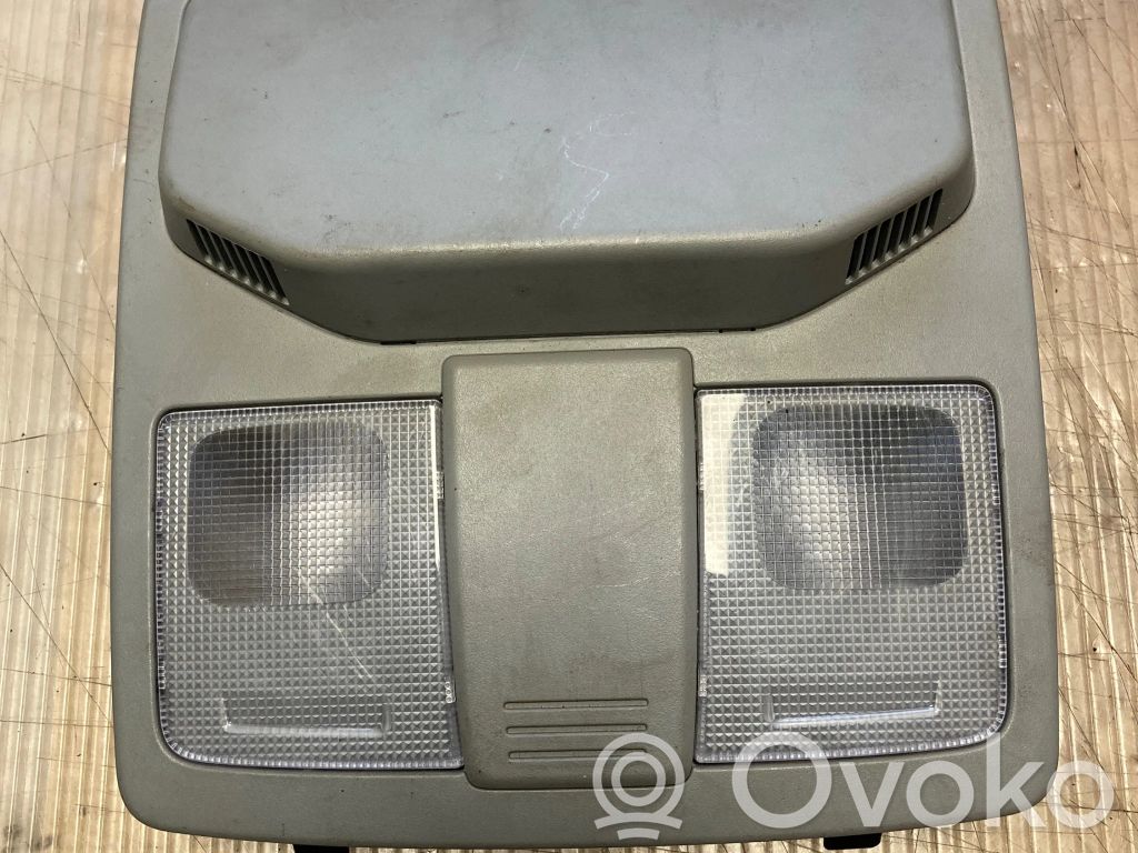 KIA Sorento Etuistuimen valo 