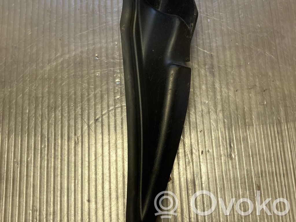Windshield trim   668622369R,5613P0010