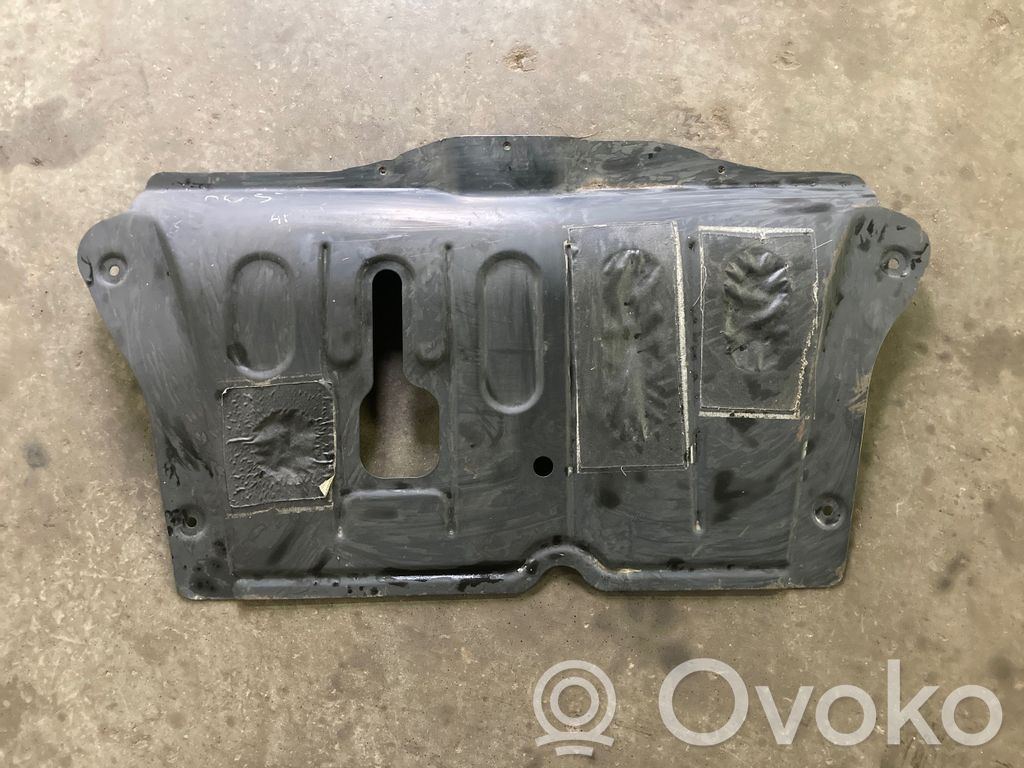 Dacia Duster Engine splash shield/under tray 
