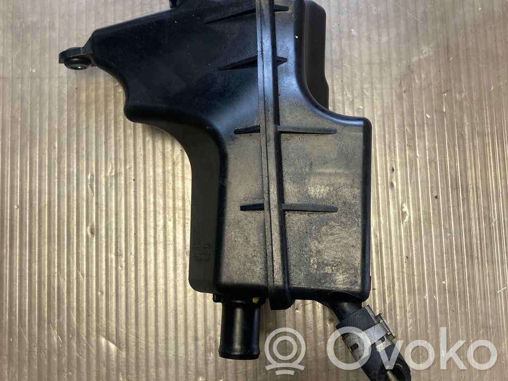 Chevrolet Orlando Ohjaustehostimen nestesäiliö 