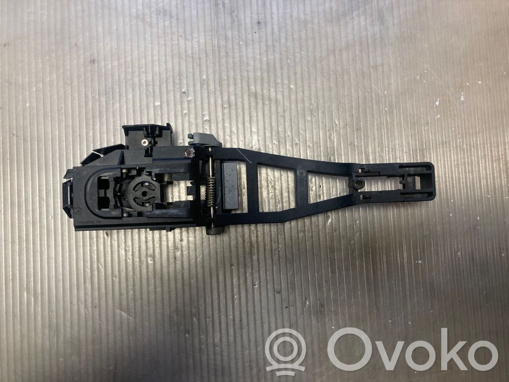 Ford Kuga I Etuoven ulkokahva 
