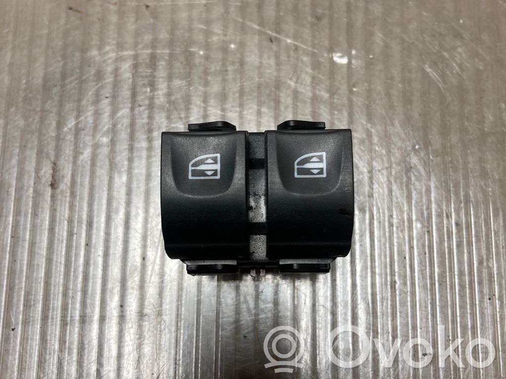 Renault Captur Przyciski szyb 