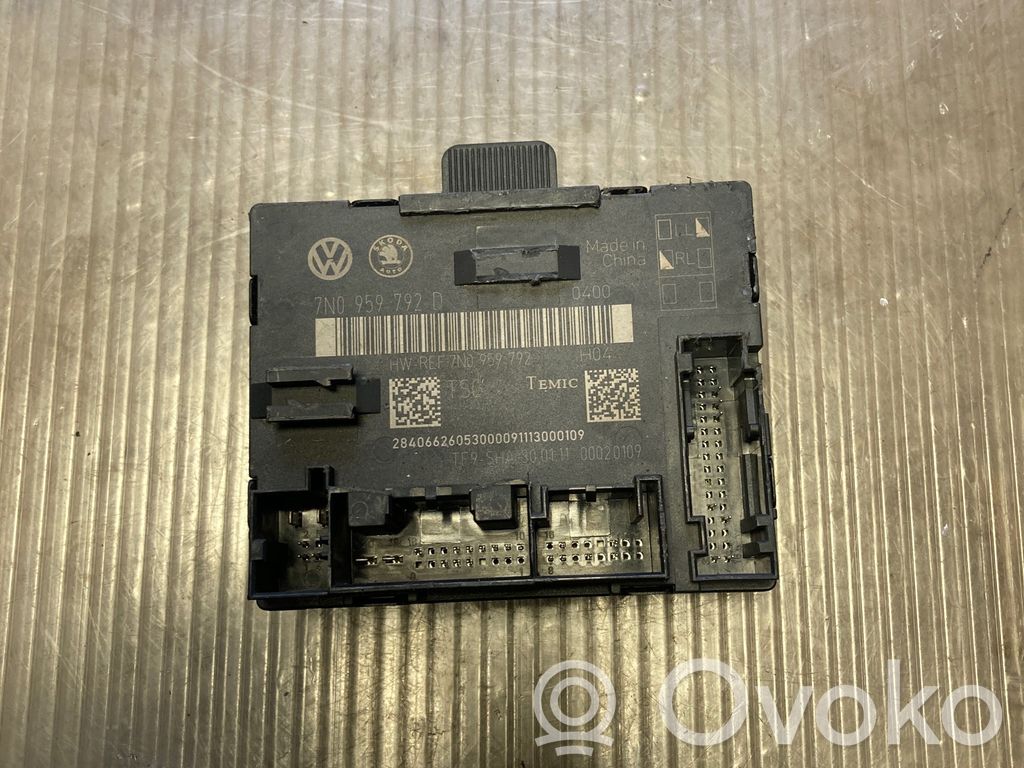 Skoda Yeti (5L) Door control unit/module 