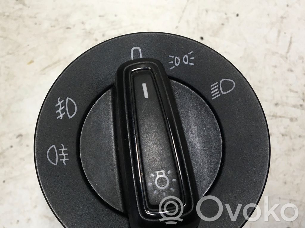 Skoda Octavia Mk3 (5E) Interruptor de luz 