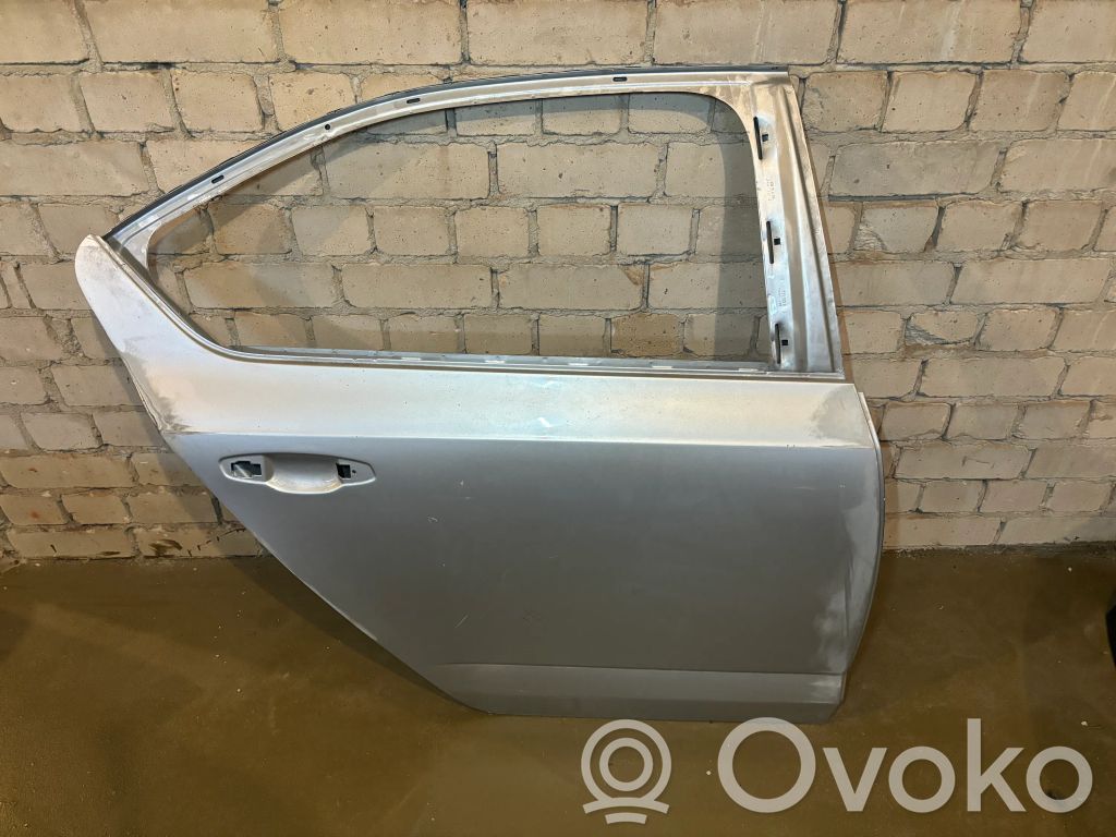 Skoda Octavia Mk3 (5E) Puerta trasera 