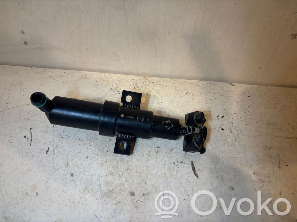 Volkswagen PASSAT B6 Difusor de agua regadora de faro delantero 