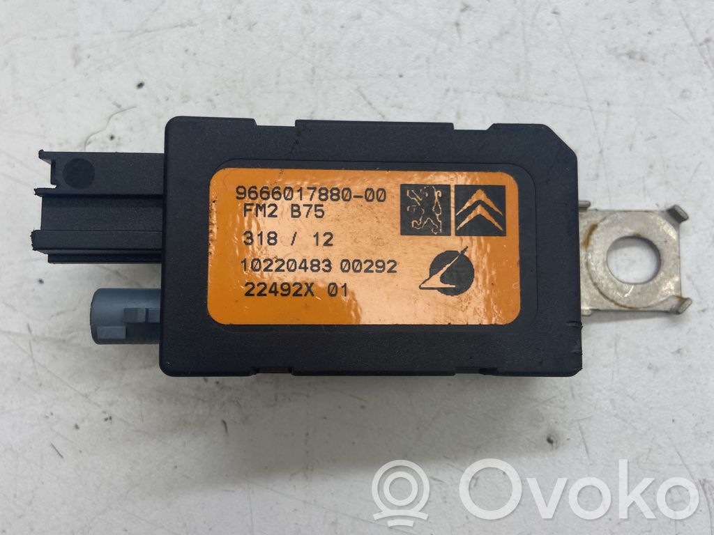 Citroen DS4 Antenos stiprintuvas 
