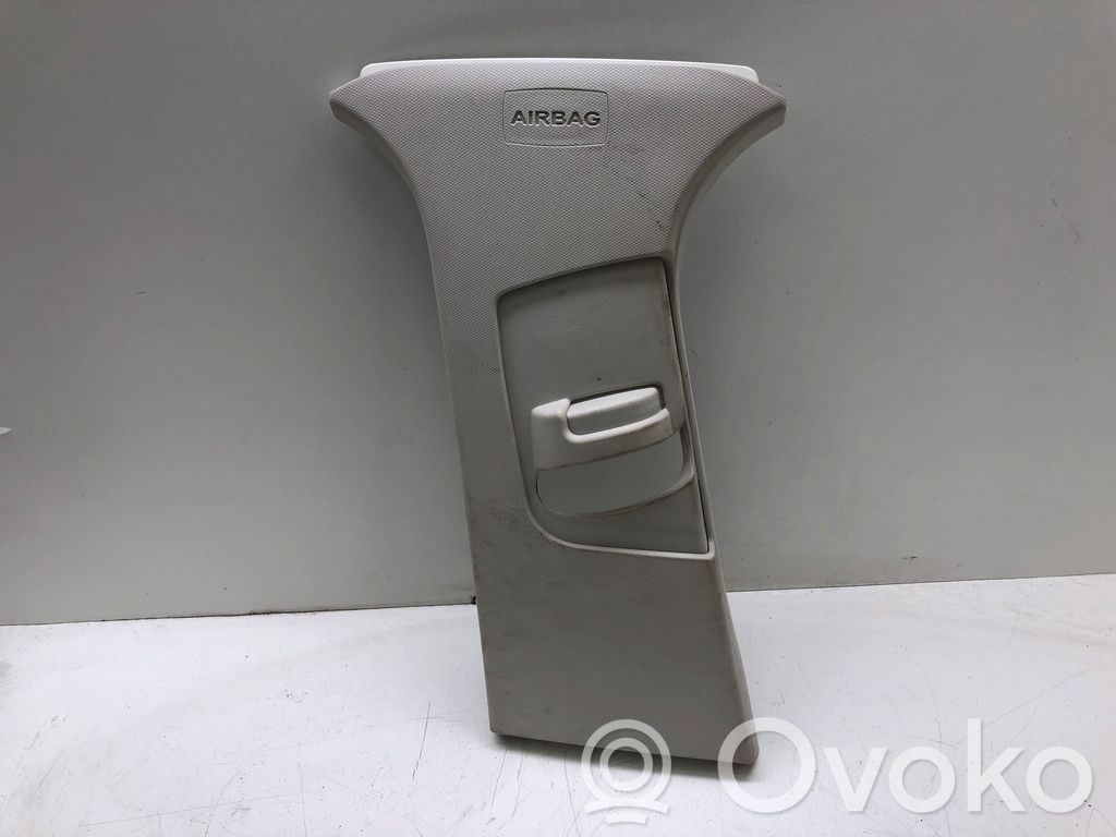 Ford Focus Pilar (B) (superior) 