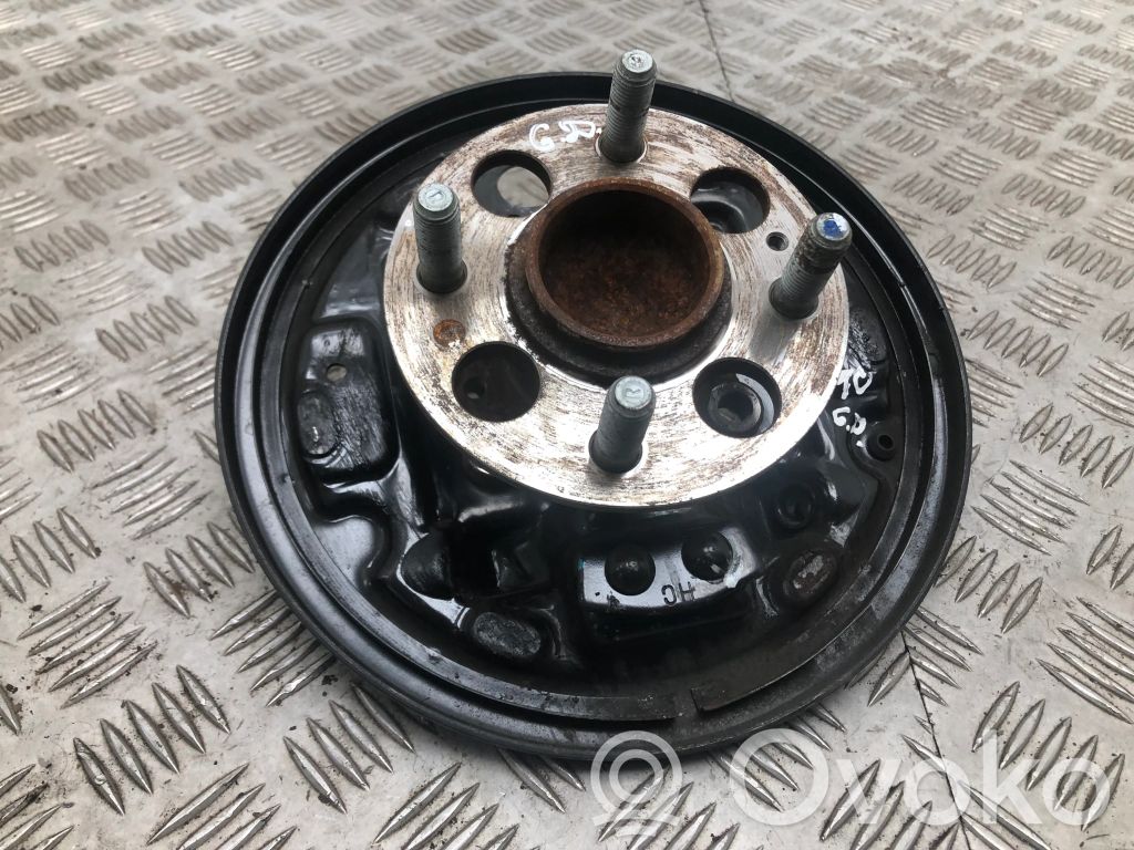 Cubo de rueda trasera