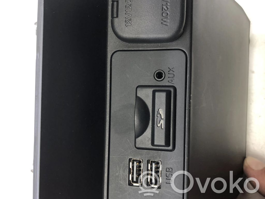 Mazda 3 III Enchufe conector USB 
