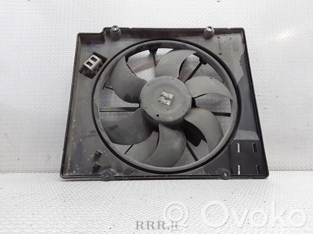 Elektrisks radiatoru ventilators   7700421148B