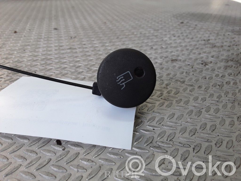 Mirror heating switch