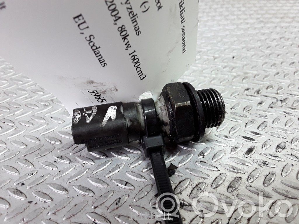 Oil pressure sensor