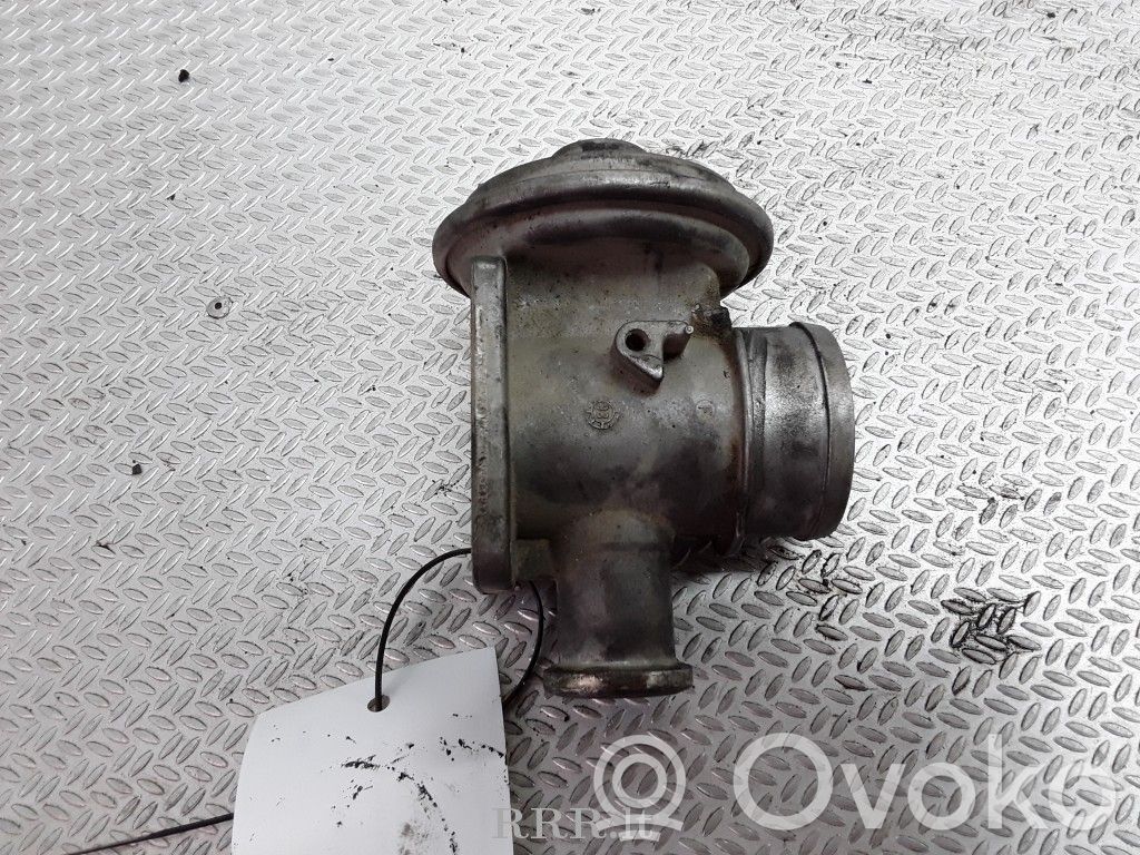 EGR valve   2248717