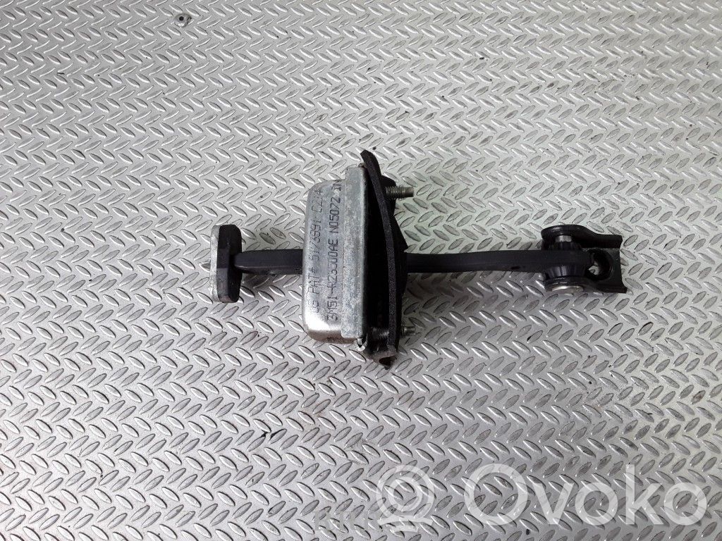 Ford Focus Front door check strap stopper 