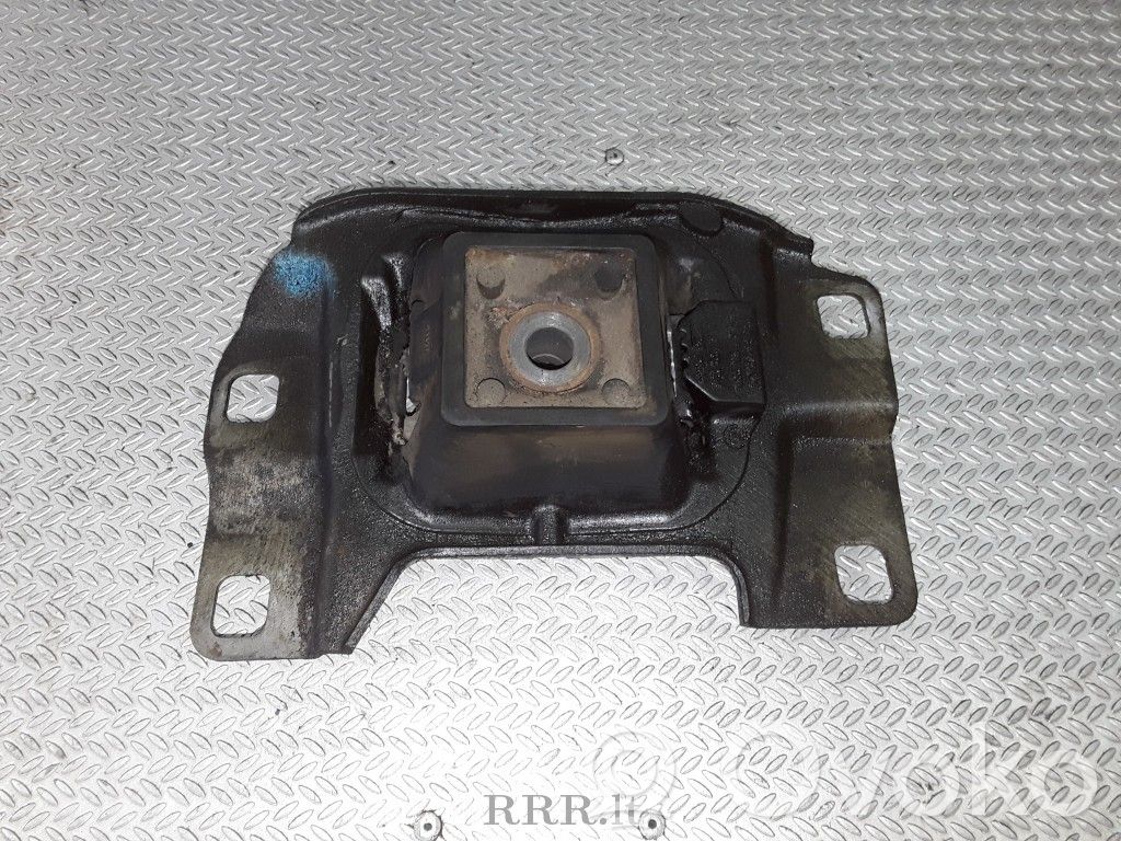 Ford Focus Engine mount bracket 