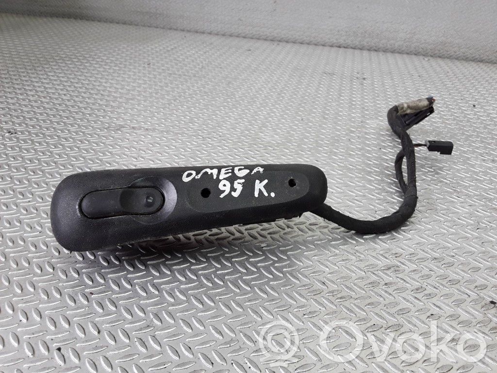 Opel Omega B1 Electric window control switch 