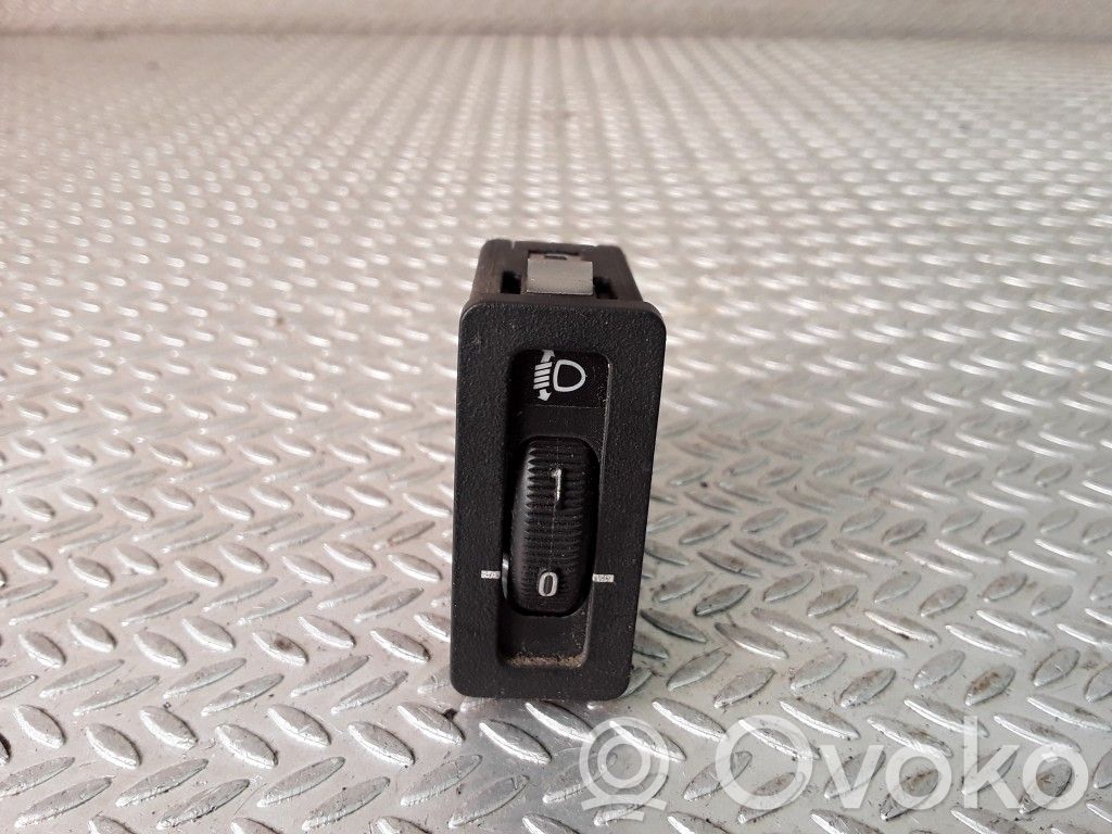 Headlight level height control switch   61318351268