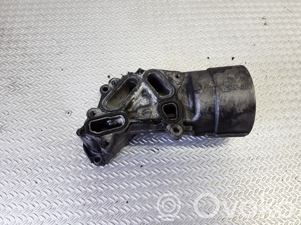 Ford Fiesta Mocowanie / uchwyt filtra oleju 