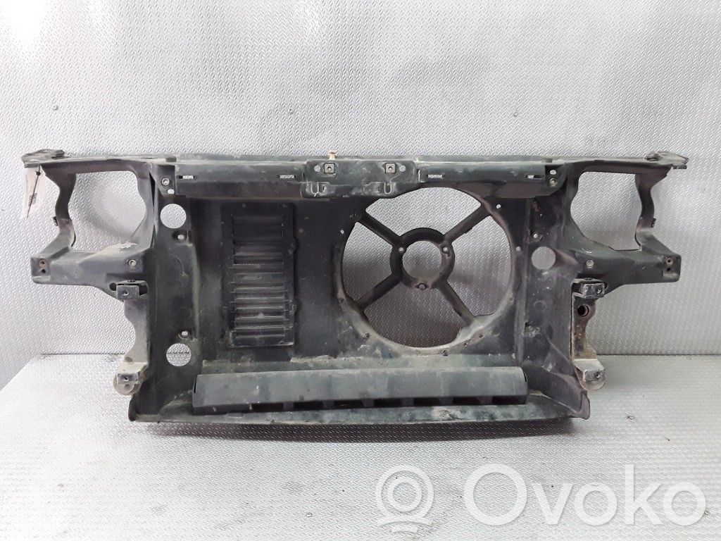 Volkswagen Golf III Radiatoru panelis 