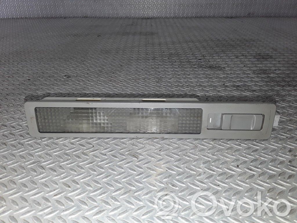 Audi A8 S8 D2 4D Luz del asiento trasero 