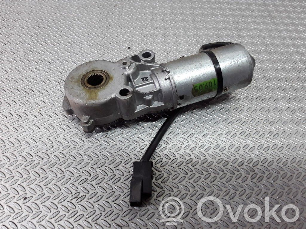 Motor de ajuste del asiento   0390201629