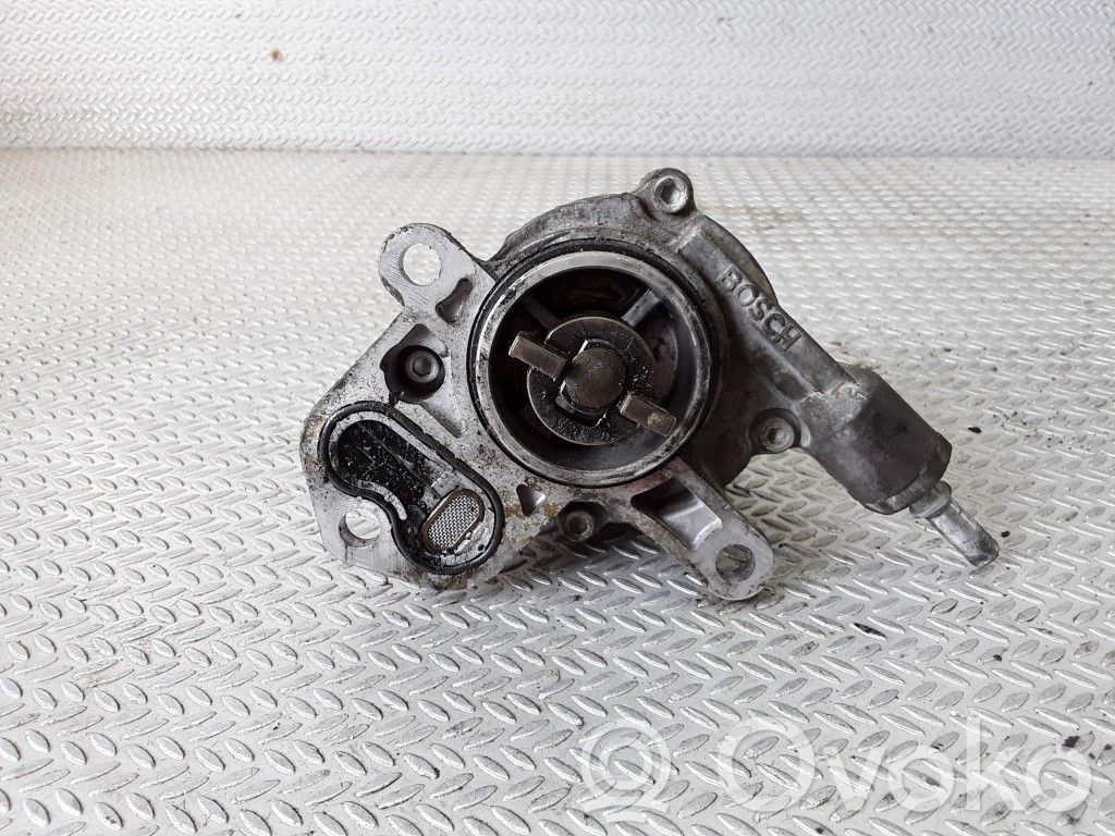 Vacuum pump