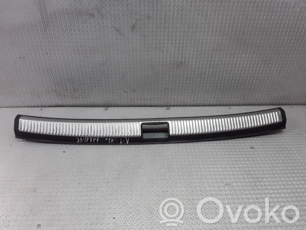 Audi A4 S4 B6 8E 8H Protector del borde del maletero/compartimento de carga 