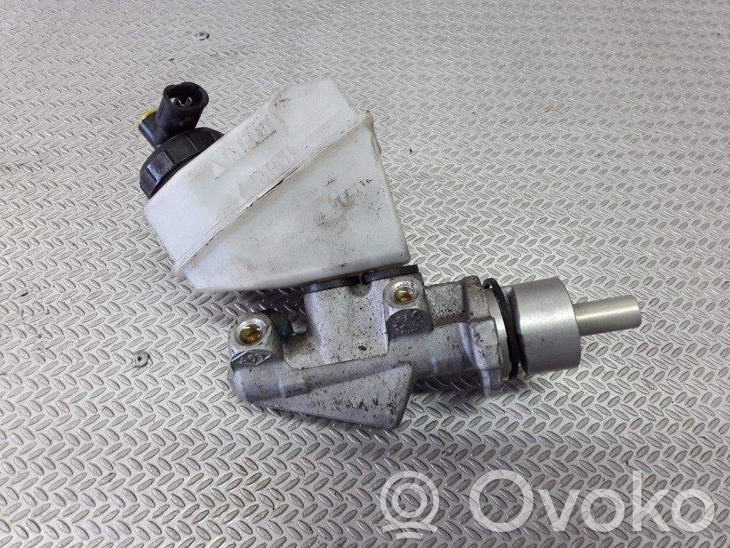 Renault Clio II Cilindro del sistema frenante 