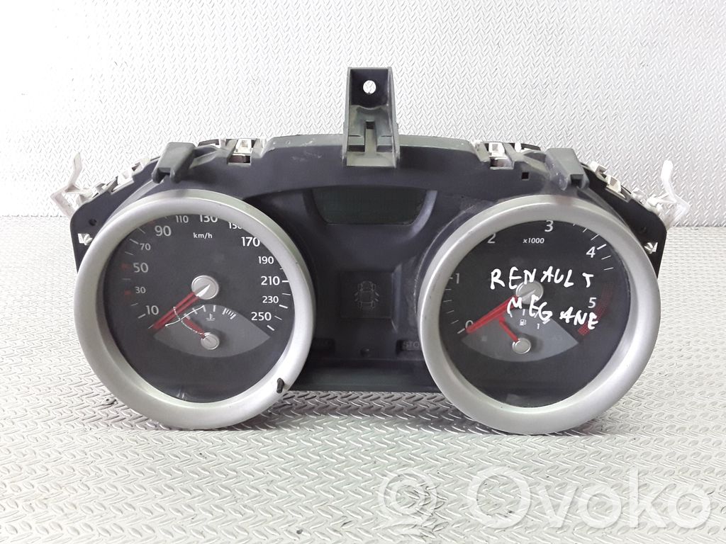 Renault Megane II Speedometer (instrument cluster) 