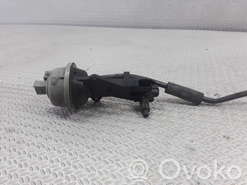 Mazda 5 Vacuum valve 