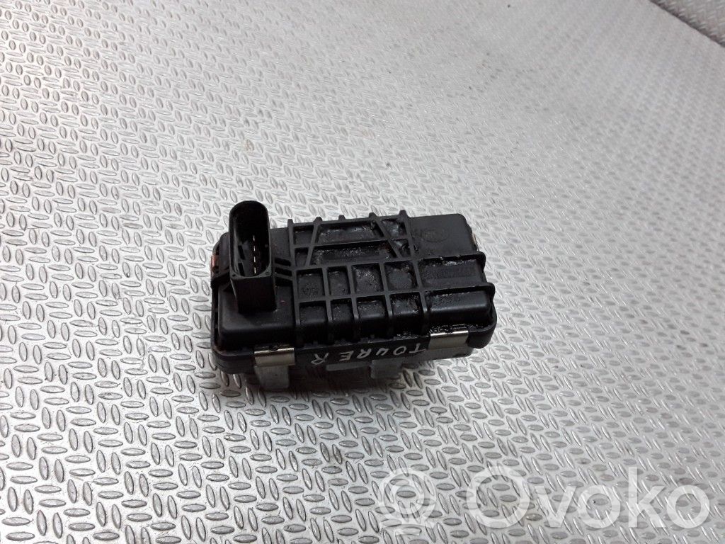 Volkswagen Touareg I Activador/motor del colector de admisión 
