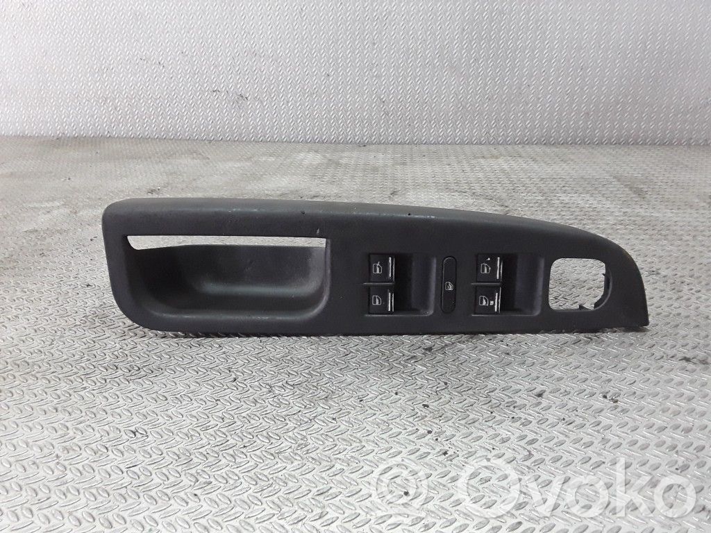 Electric window control switch   1K4868050B