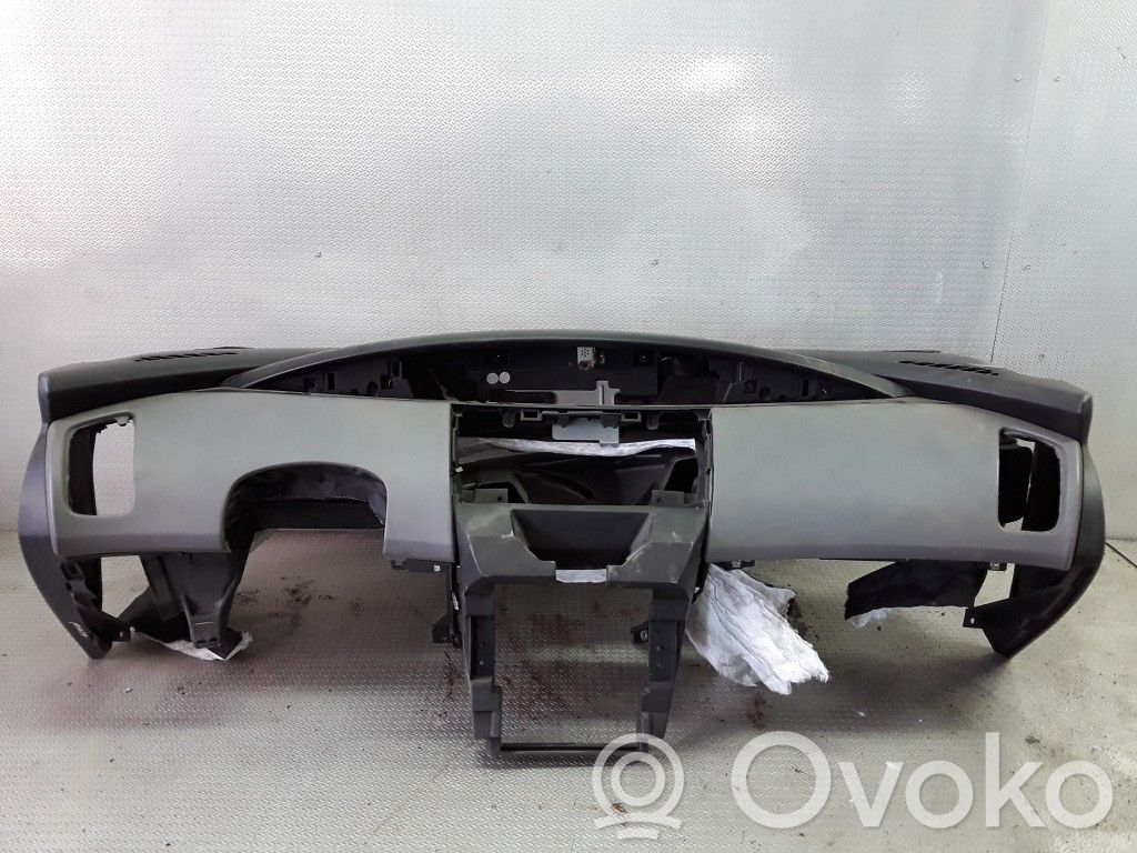 Dashboard   68200AV600